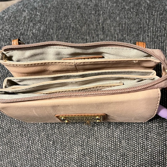 Valentina Italia Small Leather Crossbody - Picture 4 of 9